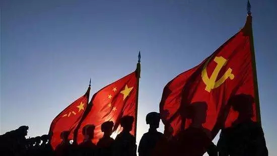 永远做中国人民和中华民族的主心骨 ——五论习近平十三届全国人大一次会议重要讲话